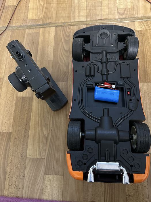 Машинка на радіокеруванні, машинка на радиоуправлении 1/10 BMW