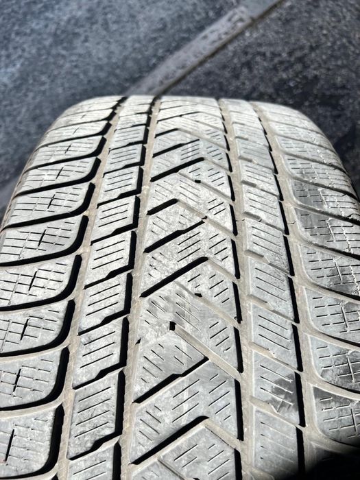 295/40/20 Pirelli Scorpion 4 pneus