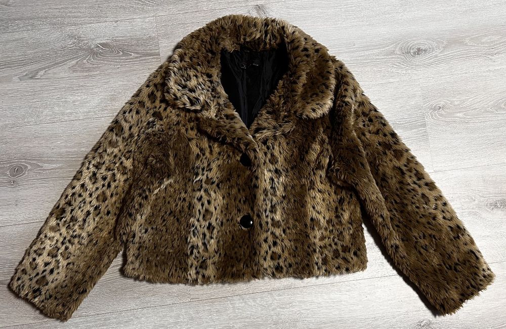 Вкорочена шубка лео