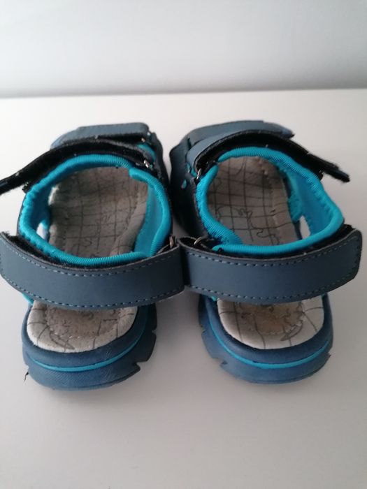 Sandałki chłopięce 26