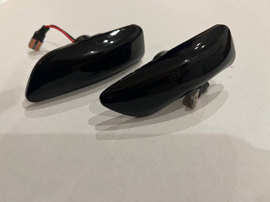 LED Повторители поворота Volvo S60 V70 XC90 S80 XC70 вантажівок