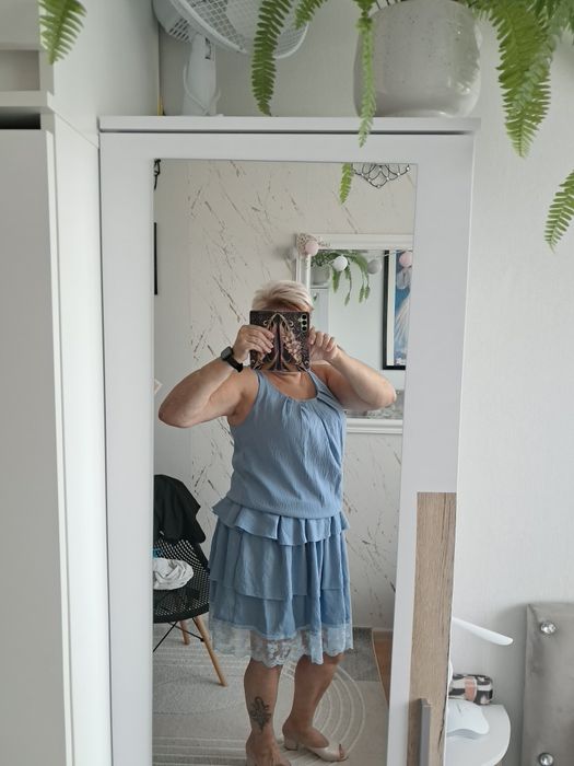 Nowe sukienki na okazje xl