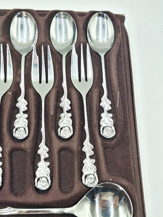 Zestaw sztućce 15 przedmiotów