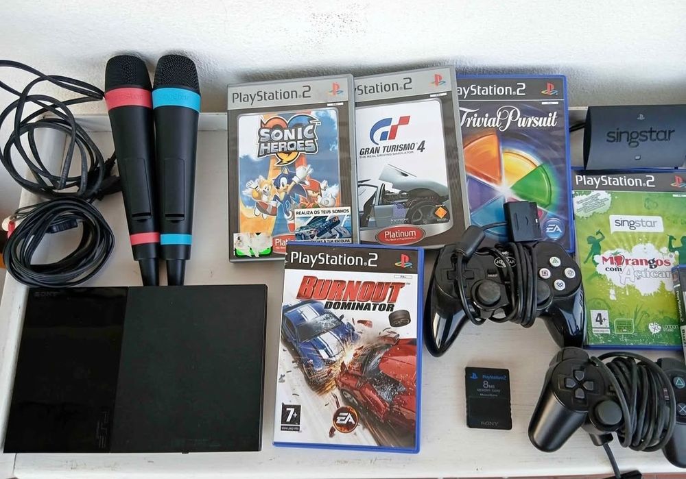 Sony PlayStation 2 com 8 jogos