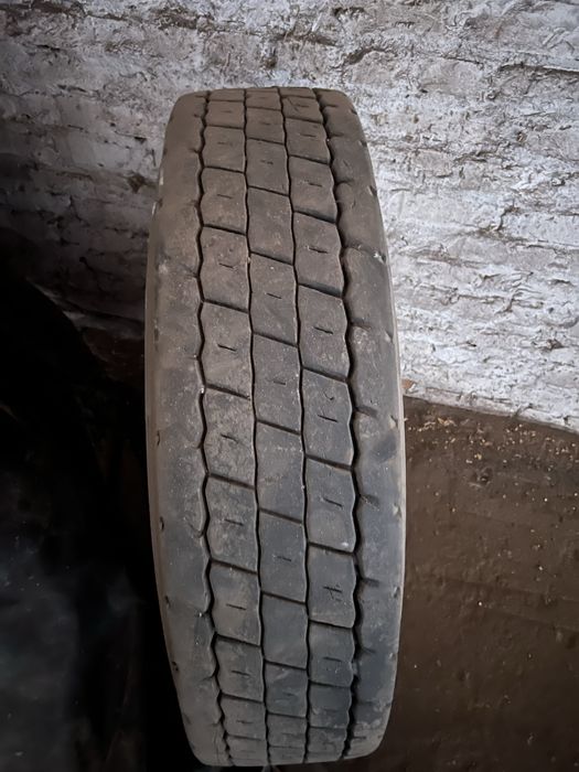 11 r22.5 шина диск в зборі