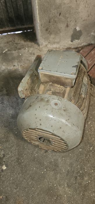 Motor trifásico SIEMENS 3CV