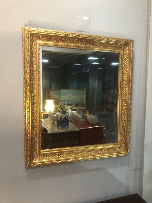 Espelho em madeira dourada- Saldo
