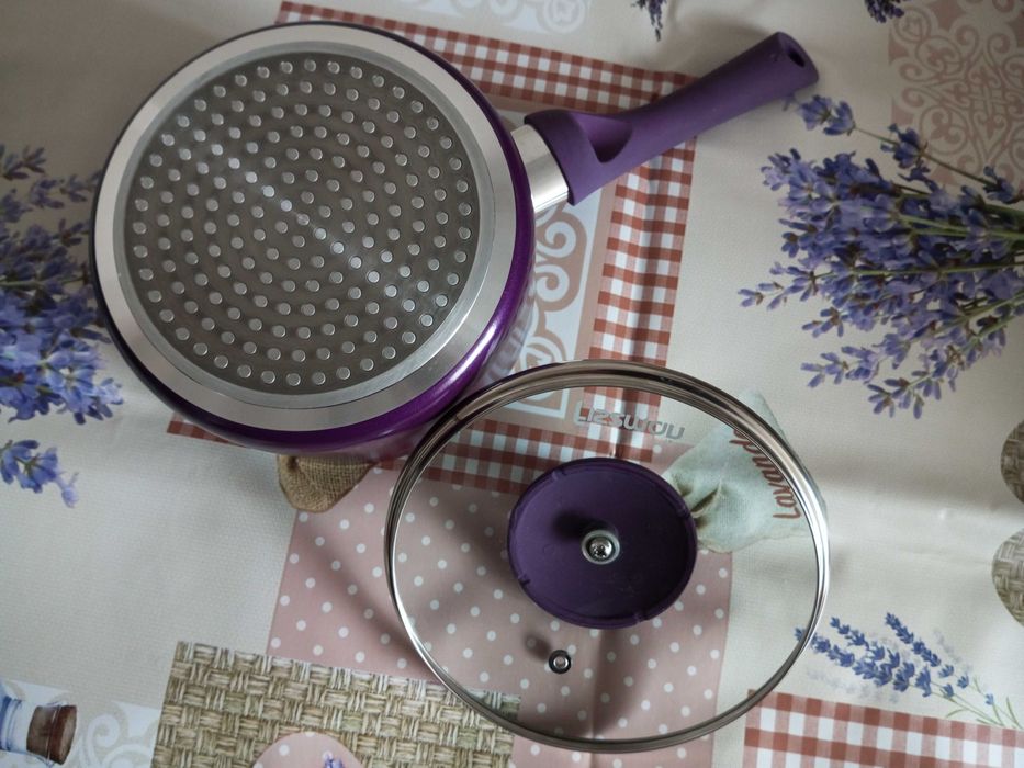 Ковш с крышкой фирмы Fissman объем 1,6 л