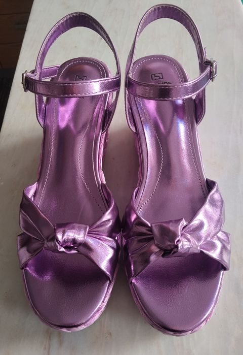 Sandálias Seaside praticamente novas