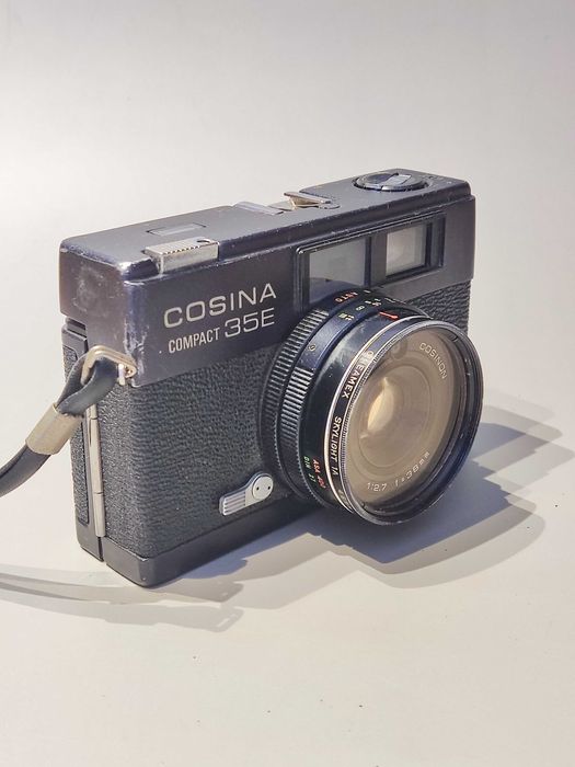 Cosina Compact 35E - Câmara Analógica