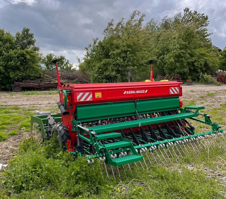 Agregat uprawowo - siewny ( siewnik )