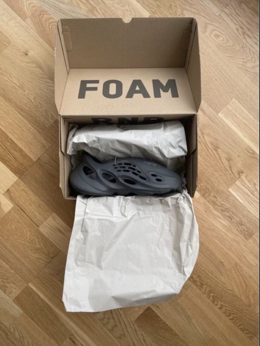 Yeezy Foam Runner “Onyx”