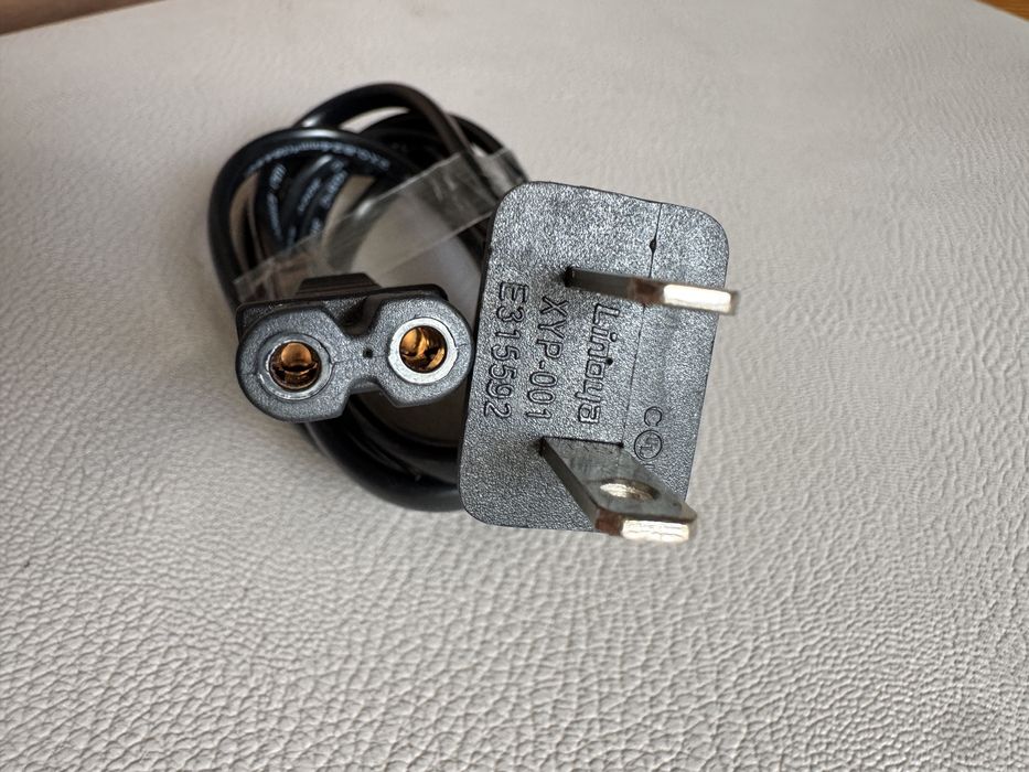 Cabo de alimentação CA dois pinos