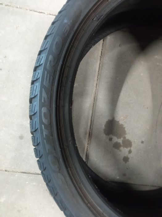 Para opon 255/35R21 98W Pirelli Sottozero 3