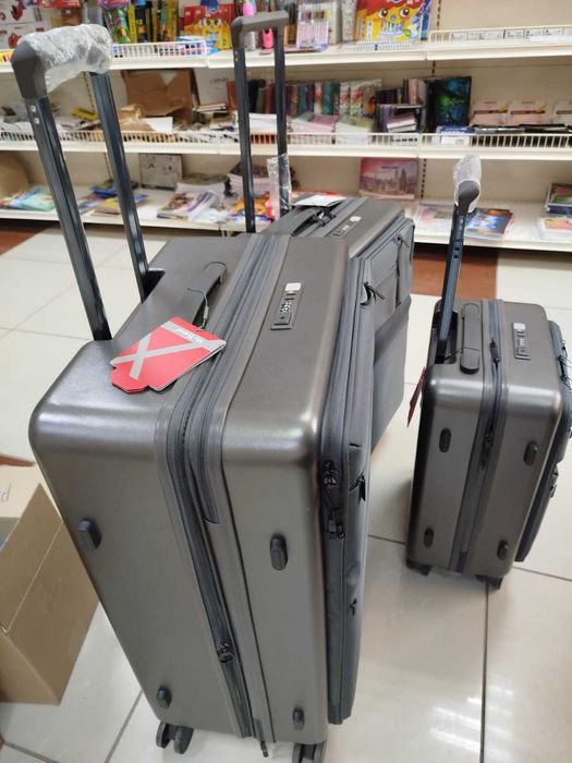 Валізи набір чемоданів 3 штуки