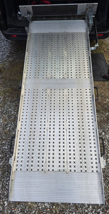 Rampa załadunkowa rampa inwalidzka najazd aluminiowy