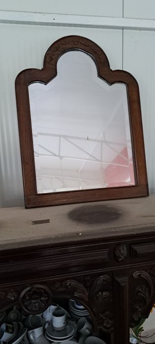 Moldura antiga com espelho