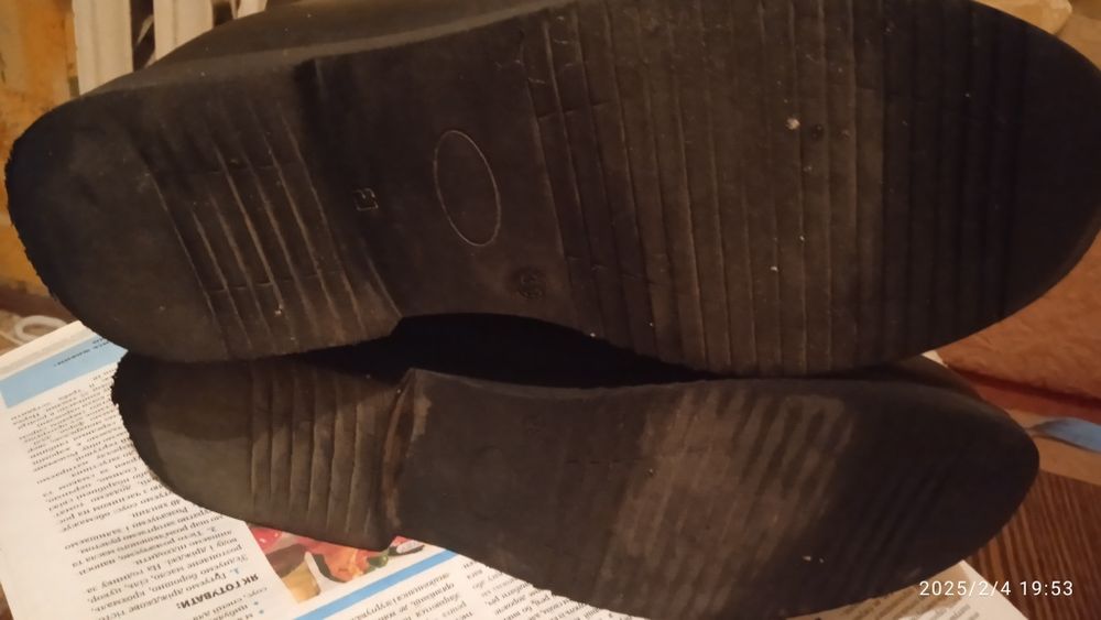 Высокие ботинки р. 39й