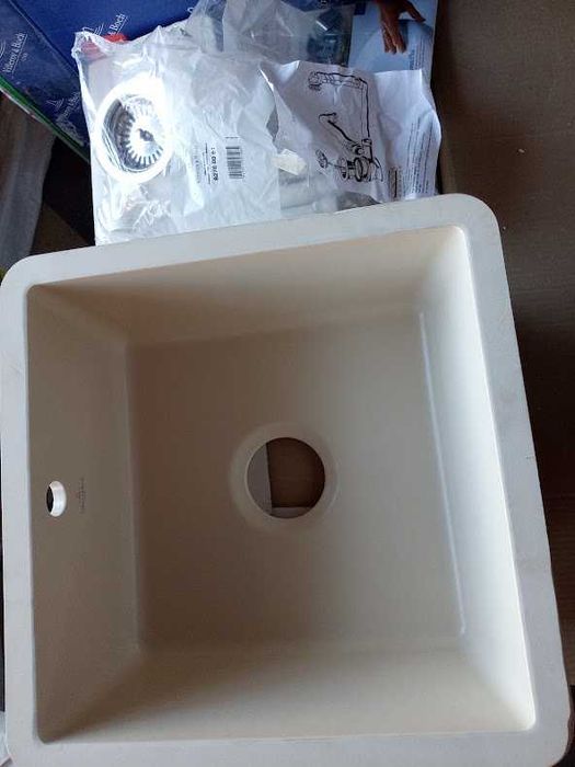 Nowy zlewozmywak villeroy boch  podblatowy 440x440 ceramiczny sand