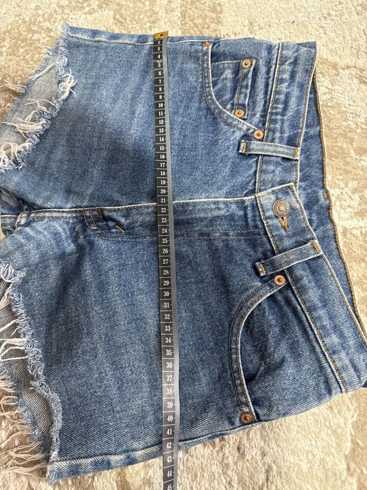 Жіночі джинсові шорти Levi’s