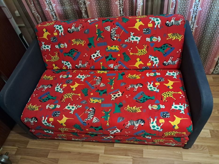 Диван детский в хорошем состоянии