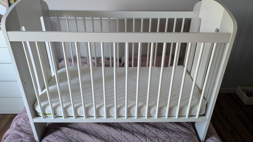 Łóżeczko dziecięce z materacem (kokos) 125x66 zewn