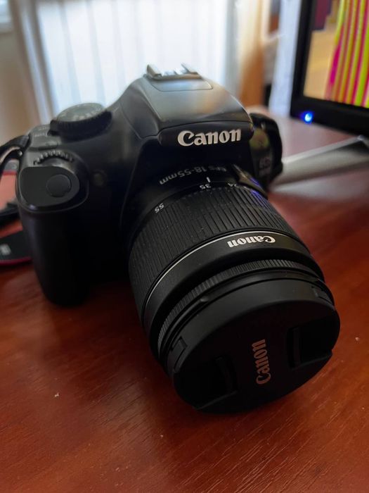 Фотоапарат Canon EOS 1100D