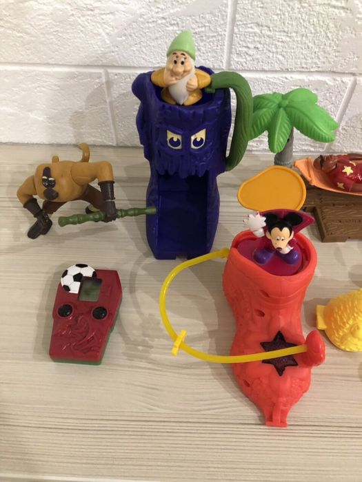 Детские игрушки из Макдональд