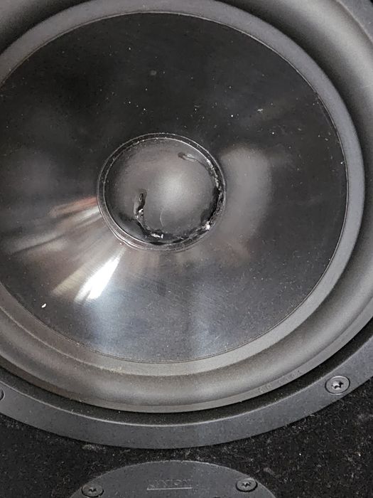 Wieża Technics w szafce i kolumny Canton Ergo