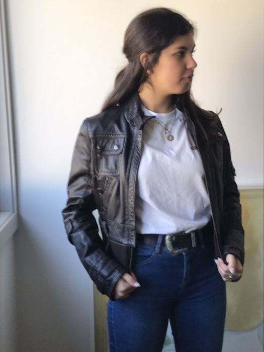 Blusão castanho em pele genuína