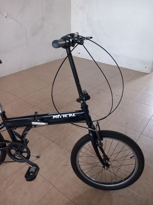 Bicicleta dobrável com pouco uso
