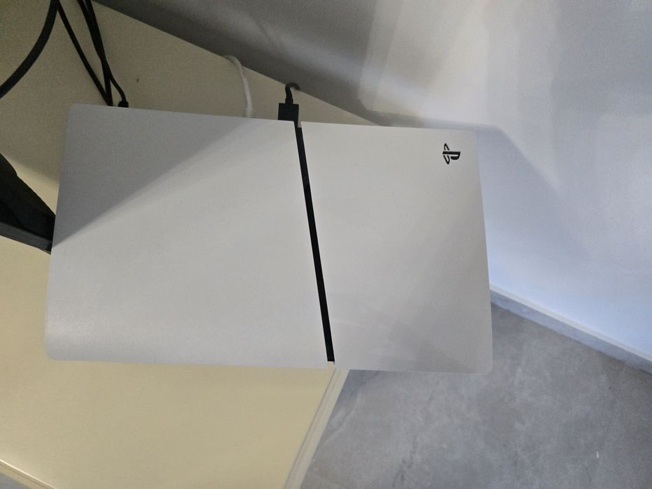 Sprzedam lub Zamienie ps5 slim z napedem i meta quest 2