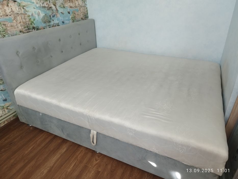 Двухспальная кровать с нишей для белья 160*190 спальное место