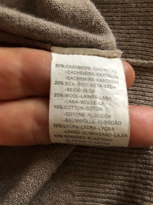 Śliczny sweter beżowy 30% Kaszmir, 20% jedwab,20% Wełna Lana,10% baweł