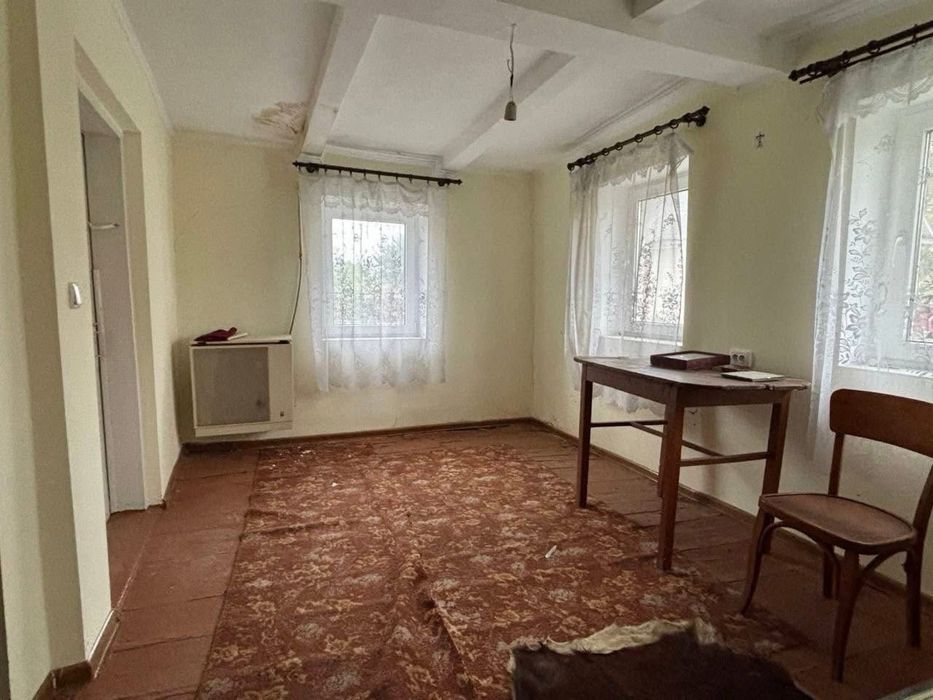 Продам будинок неподалік міста