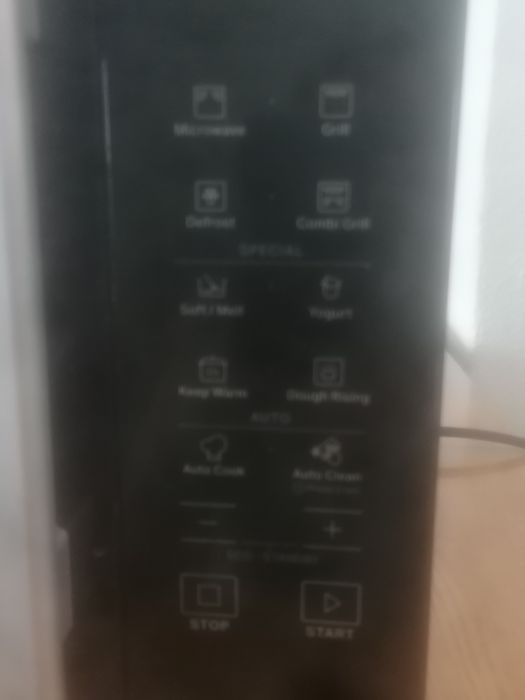 Microondas Hotpoint (com avaria)