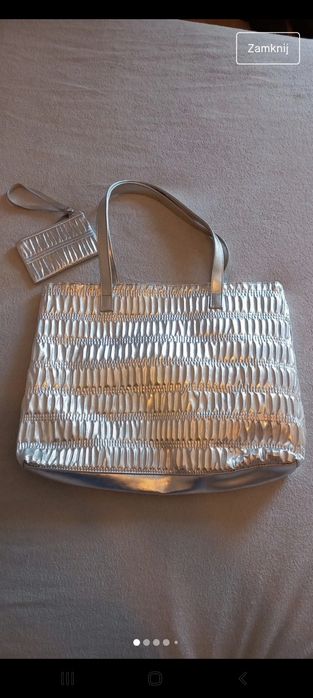 Srebrna niezapinana torebka z portfelem/minisaszetka z paskiem na nap