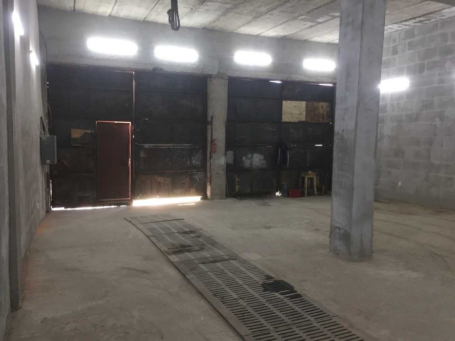 Сдам гаражный бокс в центре