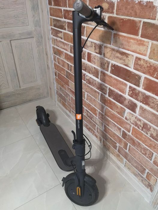 Xiaomi Mi Essential Electric Scooter