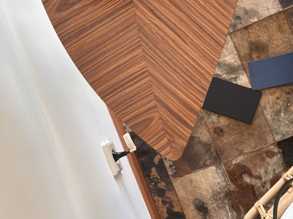 Mesa de apoio formato folha Ikea