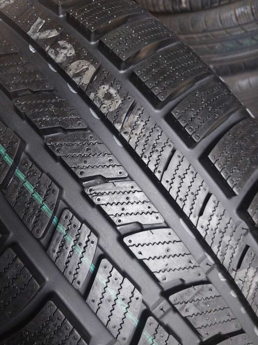 245 45 18 Nexen, зима. Ціна за 2 шт. 6200.