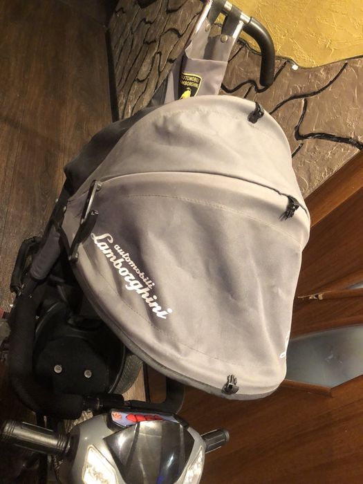 Дитячиу велосипед з батьківською рускою.(самовивіз)в гарному стані.