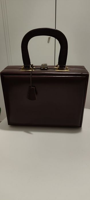 Vendo carteira em pele