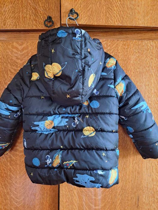 Продам дитячу демісезону куртку на хлопчика