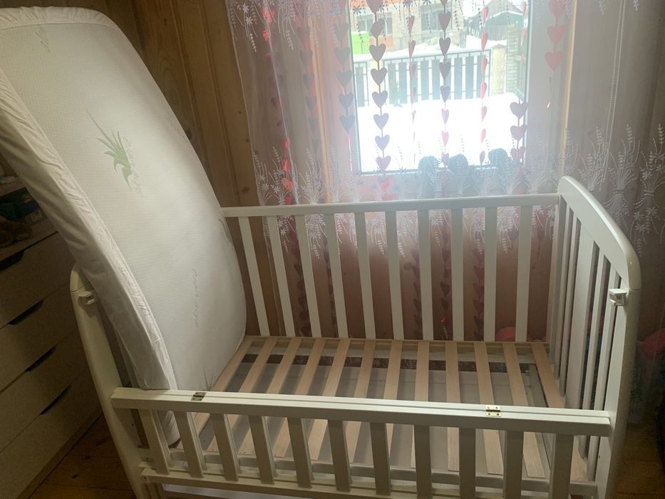 Колиска, ліжечко для немовлят