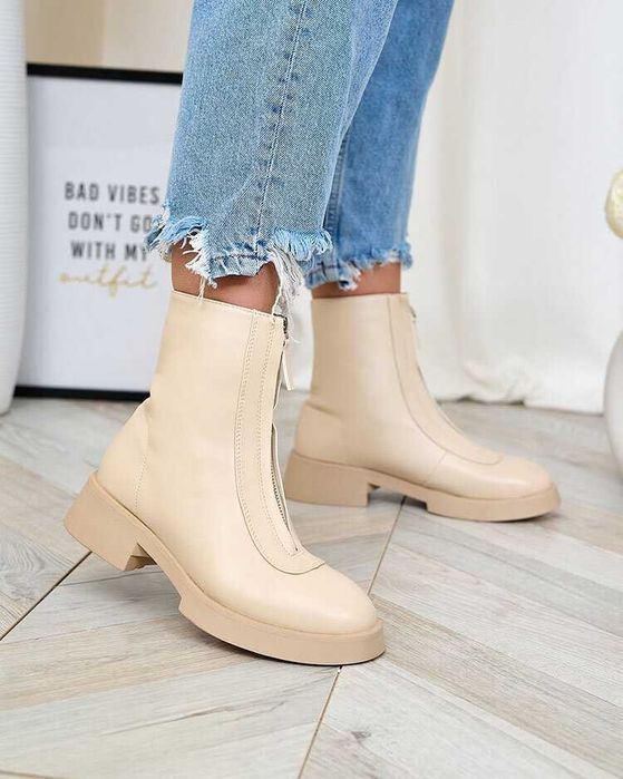 NOWE Wygodne botki z suwakiem  ekoskóra  beż rozmiar 39