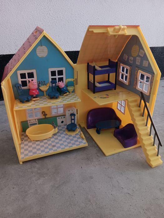A casinha da Peppa e do Jorge
