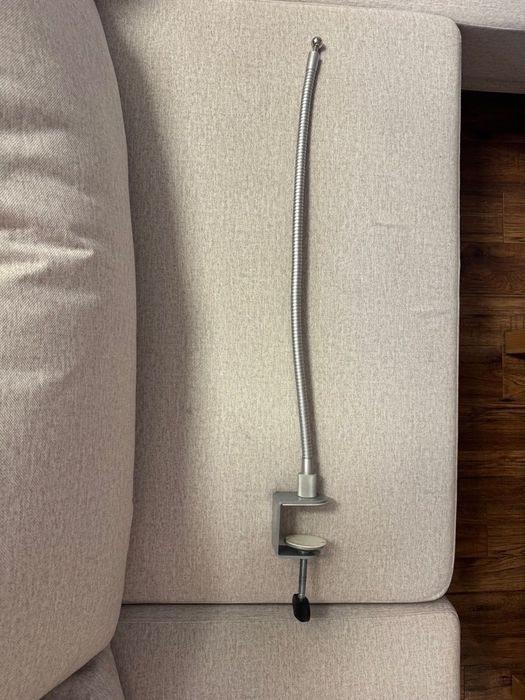 Uchwyt do telefonu i tabletu mocowany do blatu