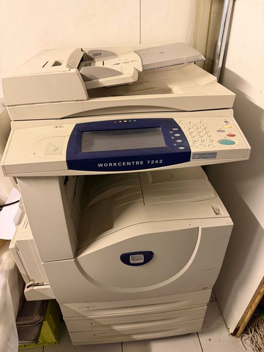 Maquina XEROX Workcentre 7242
