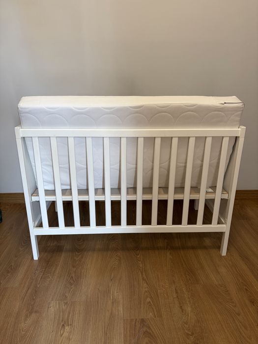 Berço IKEA Sundvik